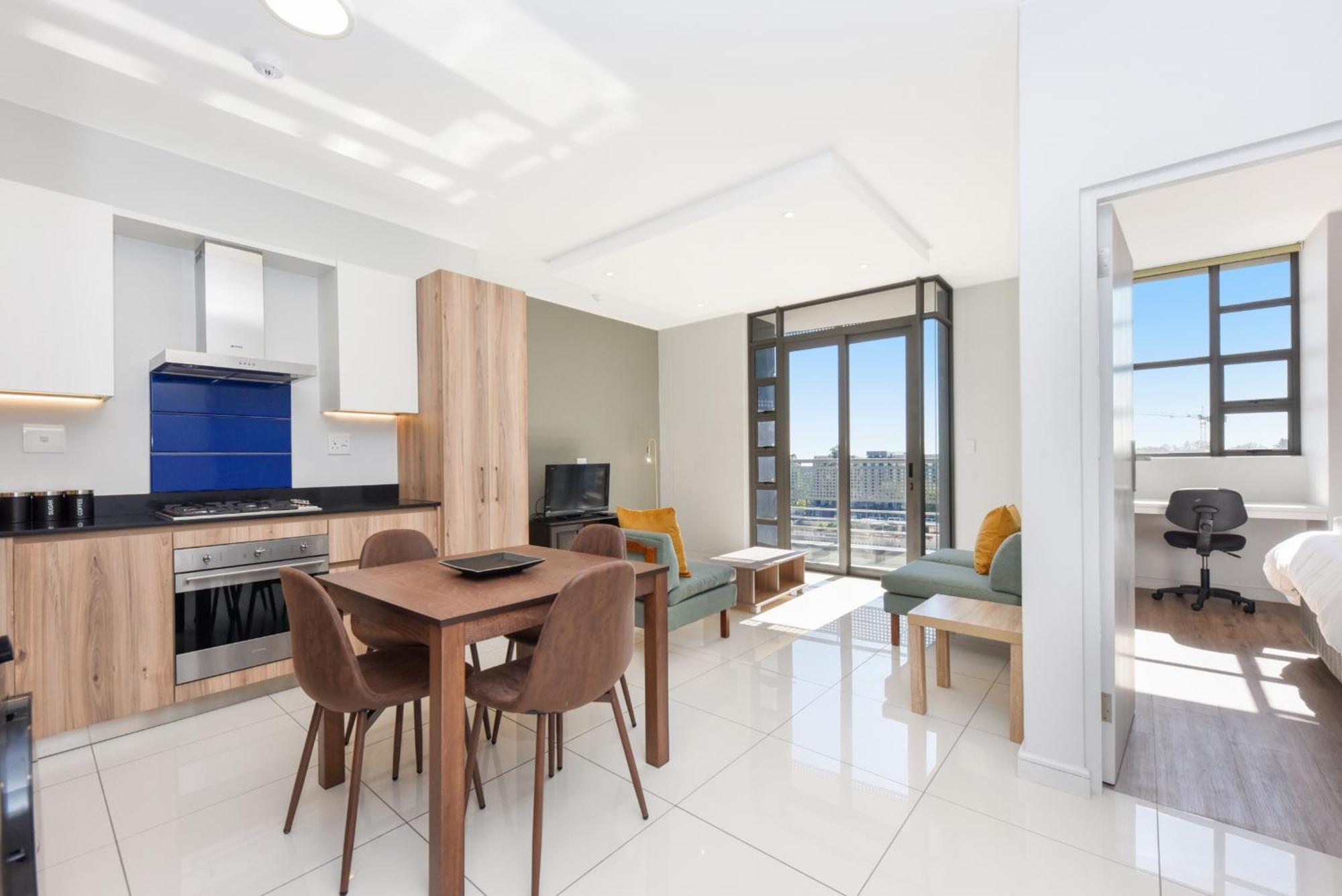 The Median Rosebank Luxury Apartment - Building With Generator Johannesburg Bagian luar foto