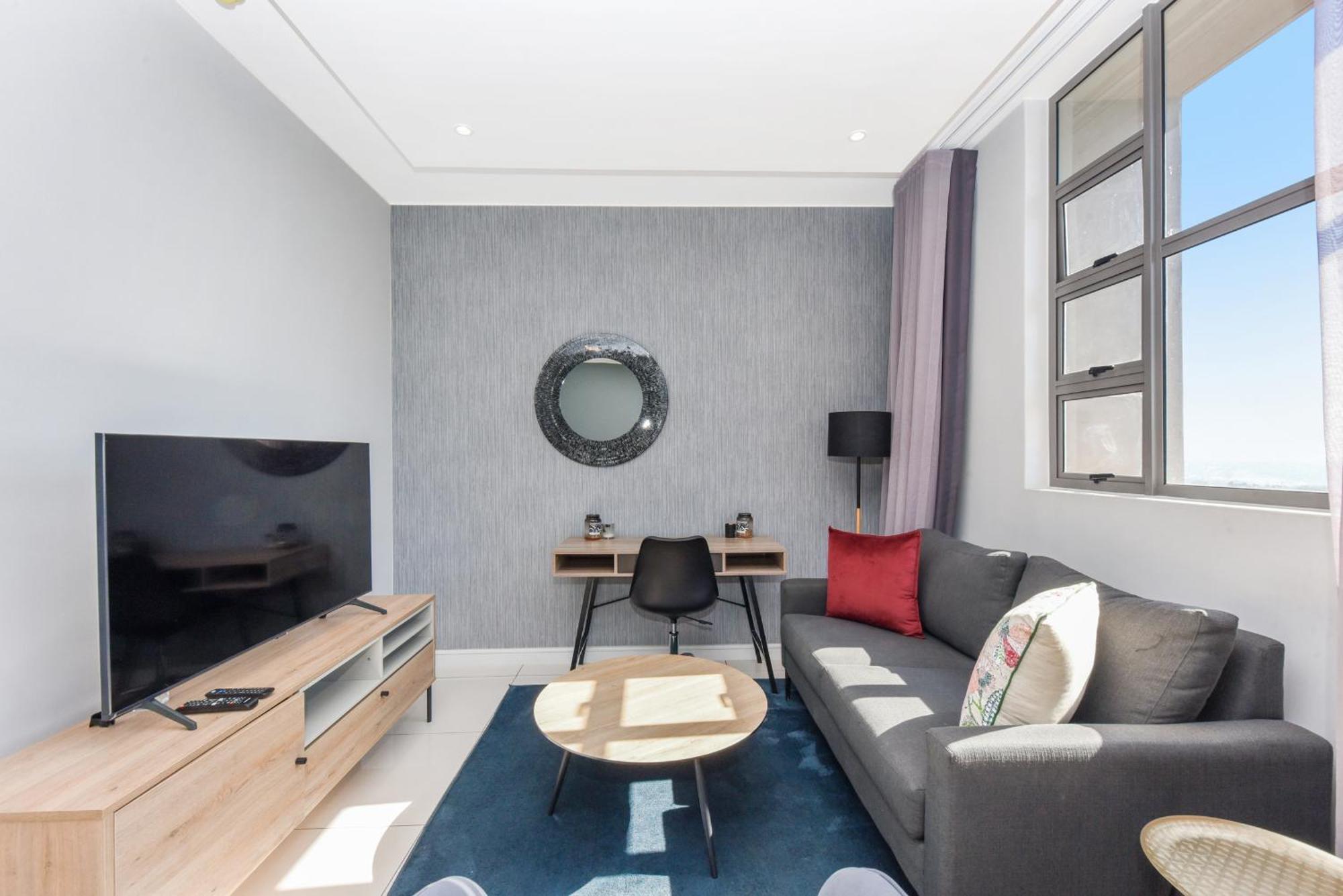 The Median Rosebank Luxury Apartment - Building With Generator Johannesburg Bagian luar foto