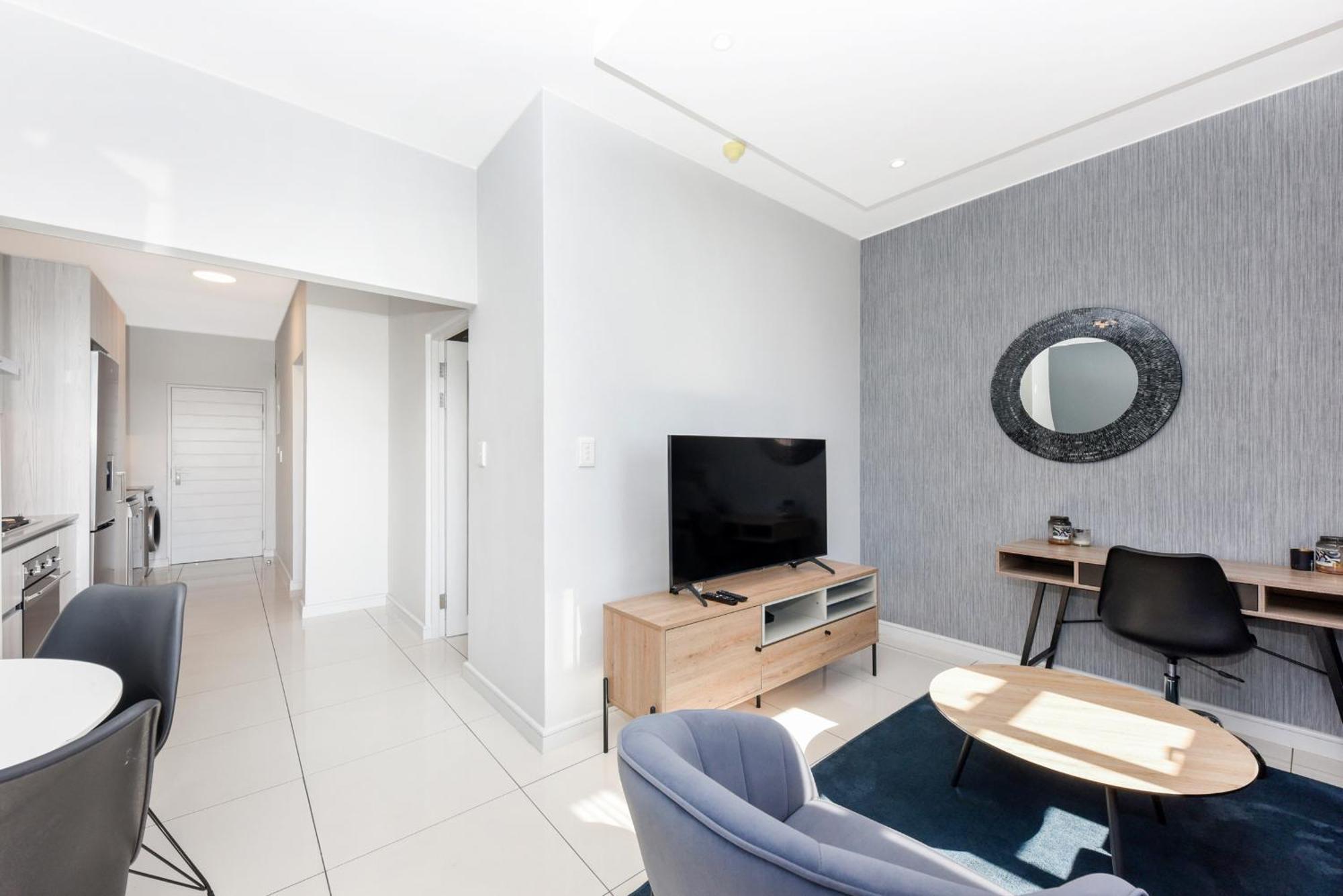 The Median Rosebank Luxury Apartment - Building With Generator Johannesburg Bagian luar foto